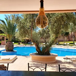 4* Pensión La Maison Des Oliviers